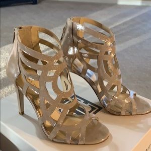 Ivanka Trump Gold Leather Heels. Size 7